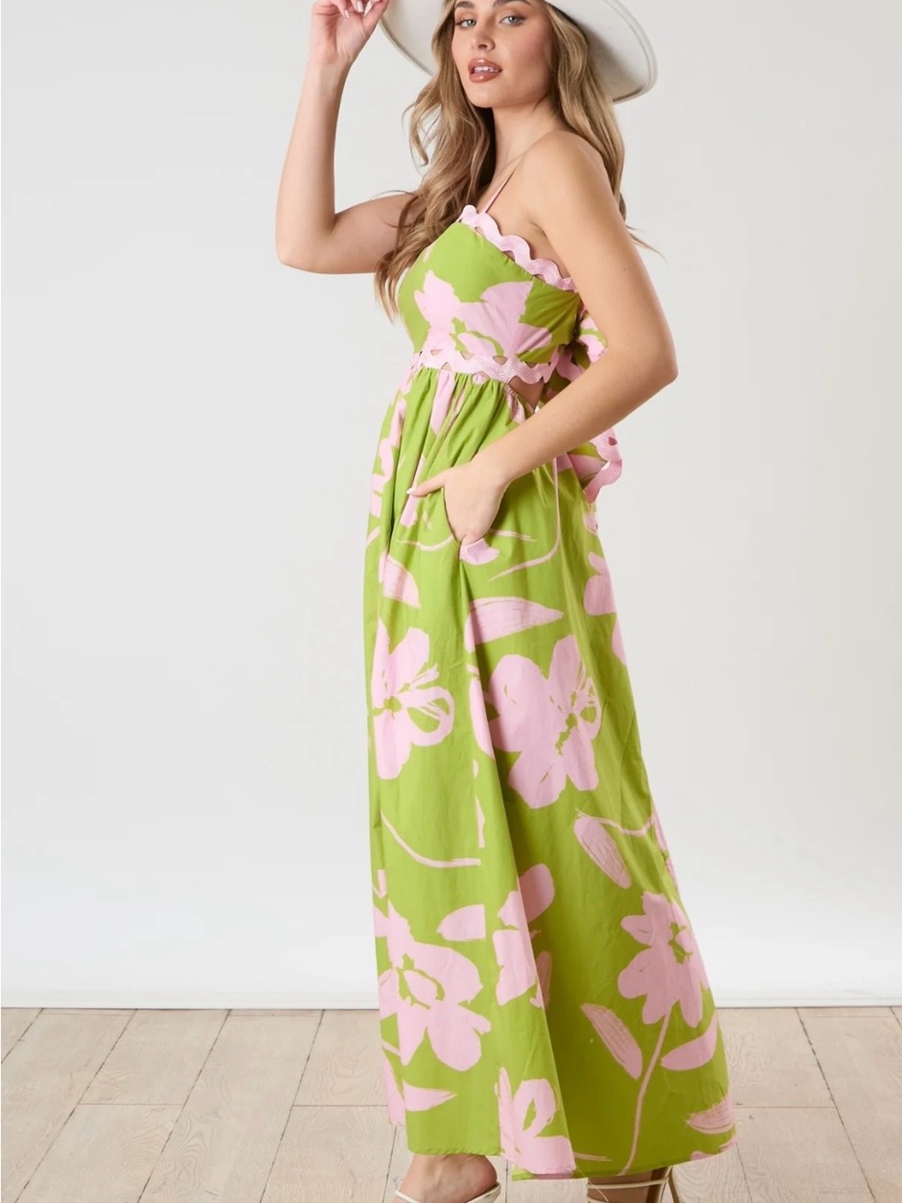 Floral Ric Rac Maxi Dress - Picture 6 of 7